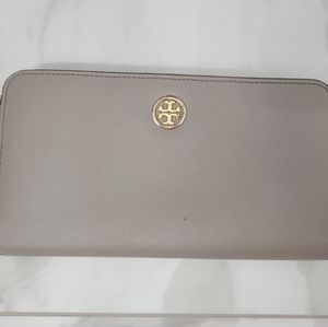 Tory Burch Robinson Wallet